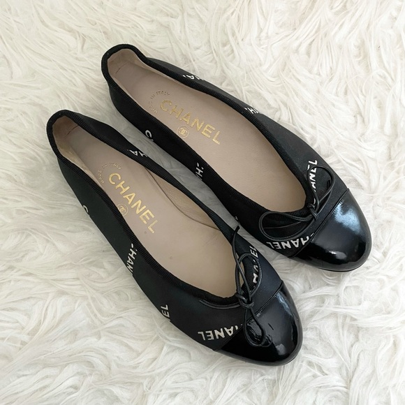 Chanel Canvas Logo Ballet Flats Size 35.5 Black and White Authentic - Picture 10 of 13
